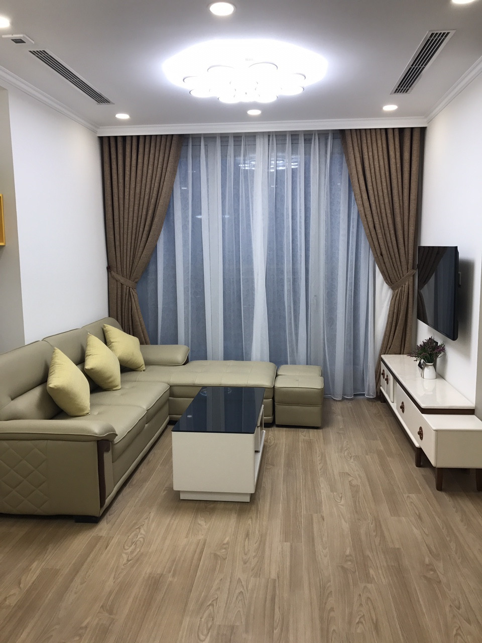 Cho thuê căn hộ 2PN nội thất full tại FLC Green Apartment 18 Phạm Hùng giá 11 triệu