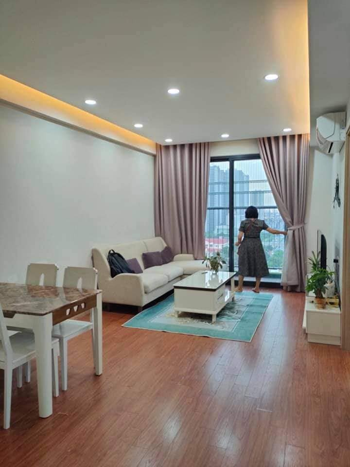 Cho thuê Căn 2PN full nội thất chung cư Star City Lê Văn Lương giá 13 triệu